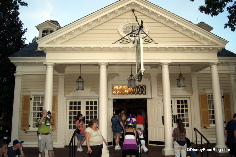 Guest Review: Liberty Tree Tavern Dinner | the disney food blog