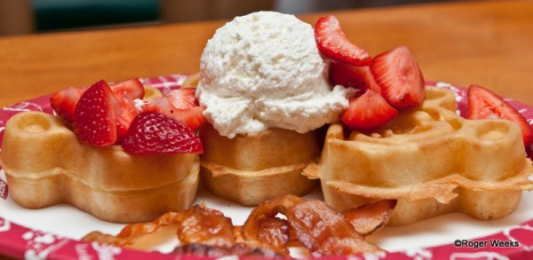 Strawberry-Waffles1-600x293.jpg