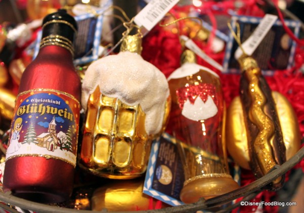 Food-and-Drink-Ornaments-Germany-Christmas-Shop-600x420.jpg