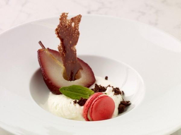 Poached-Pear-with-Creme-Brulee-Foam-and-Beetroot-Macaroon-600x450.jpg