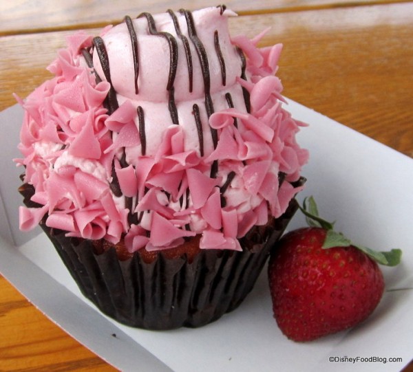 Strawberry-Cupcake-Rosies-1-001-600x541.
