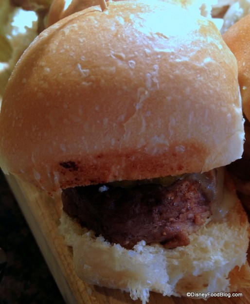 Florida-Grass-Fed-Beef-Slider-with-White