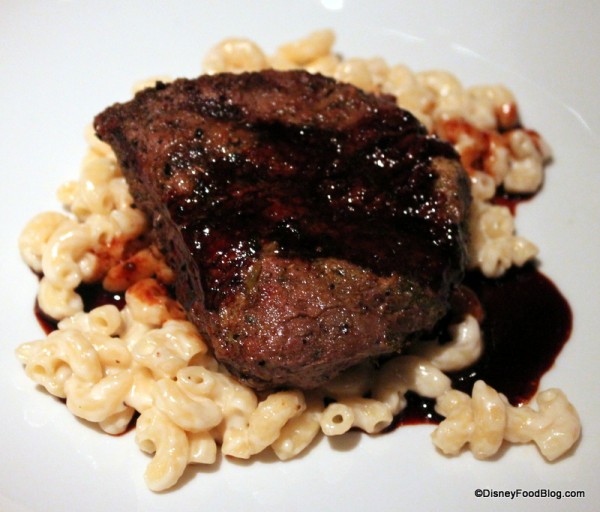 Oak-Grilled-Filet-with-Mac-and-Cheese-Ji