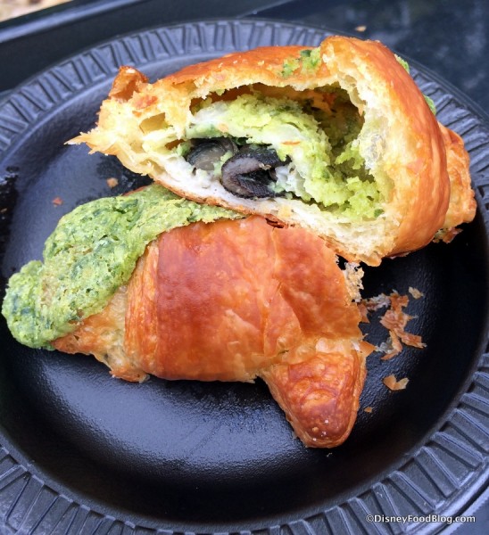 2015-Epcot-Food-and-Wine-Festival-France-Croissant-aux-escargots-with-garlic-and-parsley-cross-section-548x600.jpg